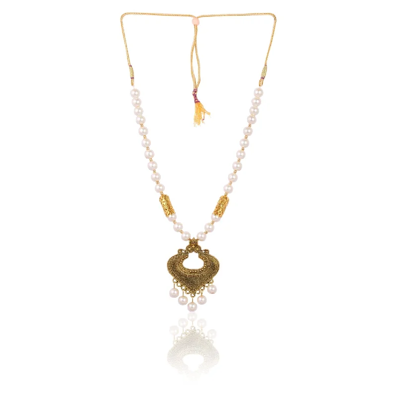 Simple Comfort Women's Golden Plated Nacklace And Earrings With White Pearls - Tehzeeb Simple Comfort Women's Golden Plated Nacklace And Earrings With White Pearls - Tehzeeb