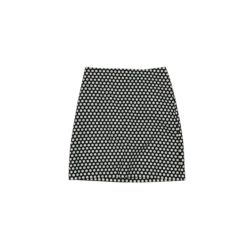 Sporty Elegance Skirt Mini & Short By Ann Taylor In Black & White, Size:4
