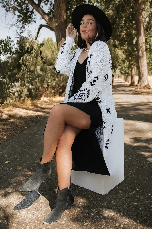 Advanced Design Missoula Oversized Cardigan | Off White + Black