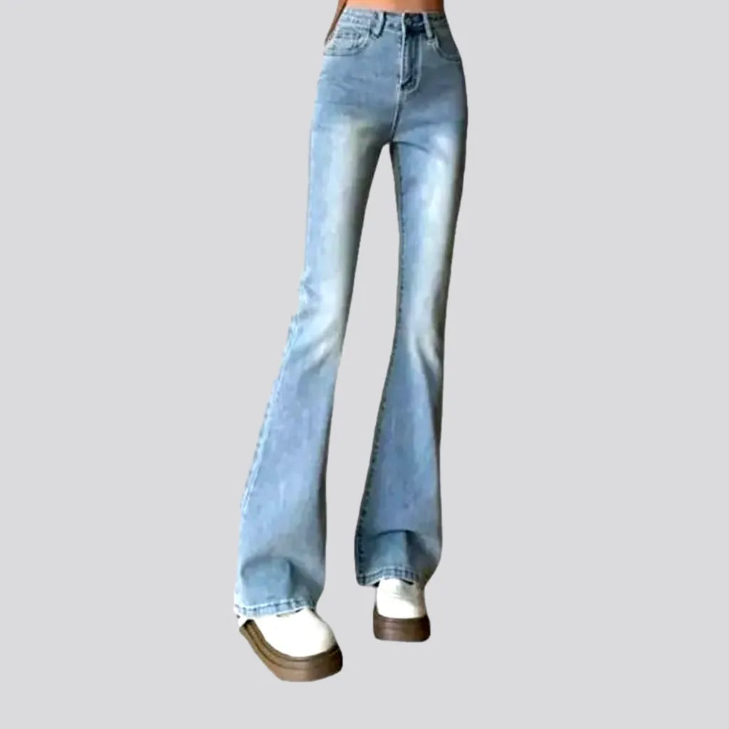 Fresh Comfort Bootcut sanded jeans for women