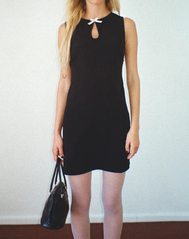 Relaxed Wear Bibidia Mini Dress in Black with Cream Bow