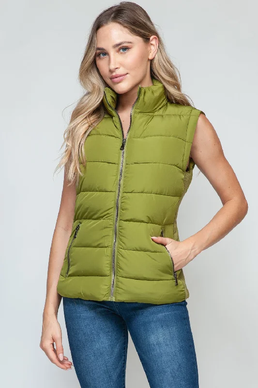 Soft Fabrics Snobbish Zip Up Turtleneck Vest with Pockets