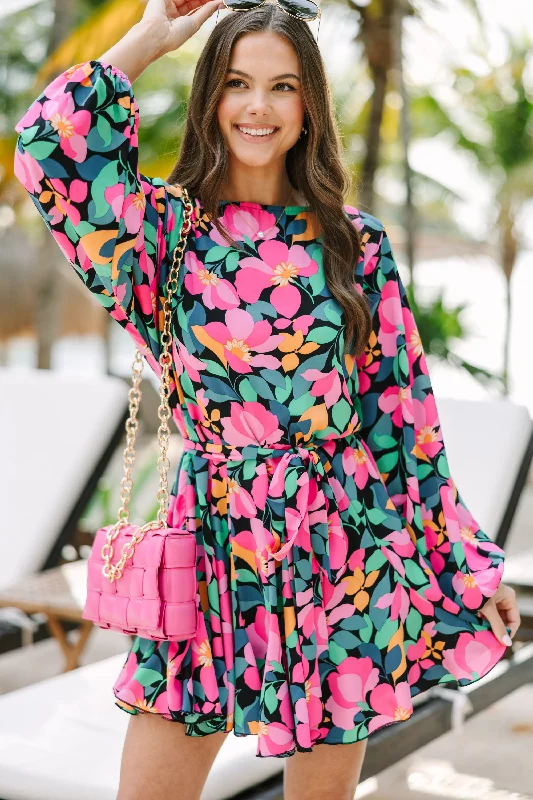 Stylish Comfort Stay Close Black Floral Dress