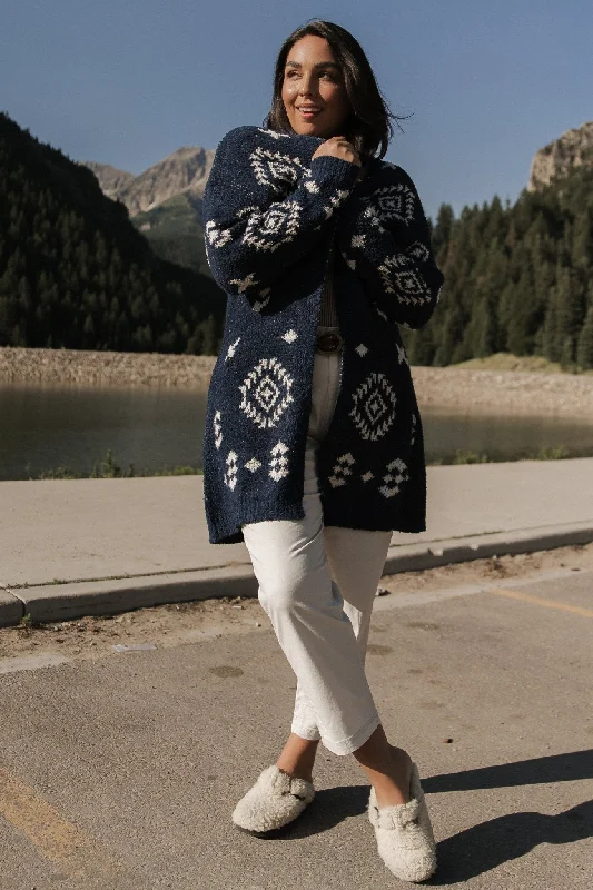 Cozy Layers Missoula Oversized Cardigan | Navy + Ivory