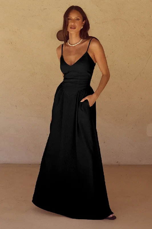 Soft Fabrics ZEPHY MAXI DRESS  - BLACK