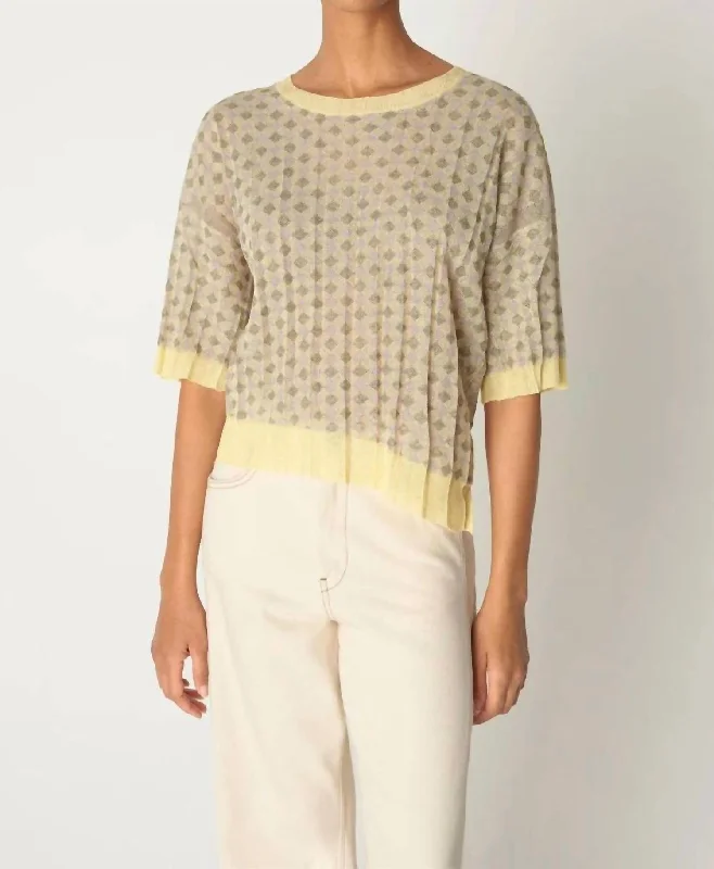 Comfortable Tops Victorine Sweater In Yellow Jacquard
