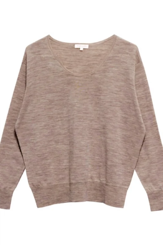 Layered Style Yuumi Sweater In Brown
