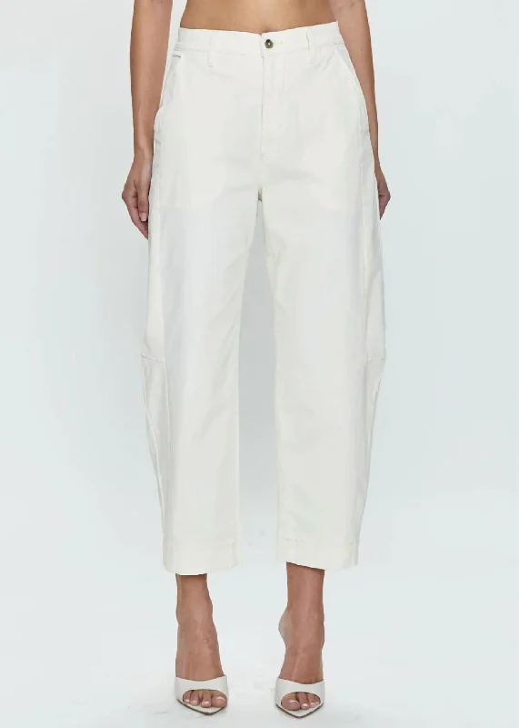 Comfortable Jackets Eli Arched Trouser In Eggshell