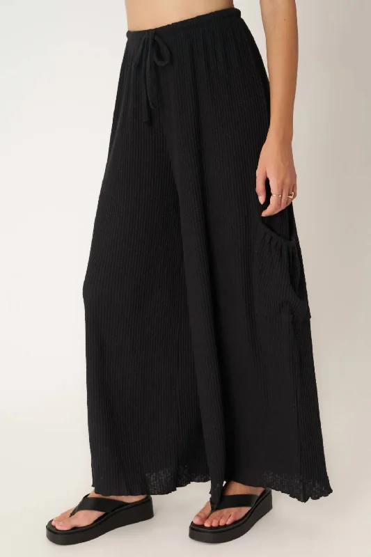 Trendy Comfort Never Better Textured Wide Leg Pant In Black