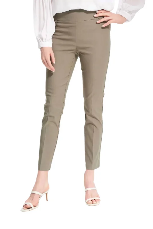 Easygoing Style Pleated Cropped Pants In Eucalyptus