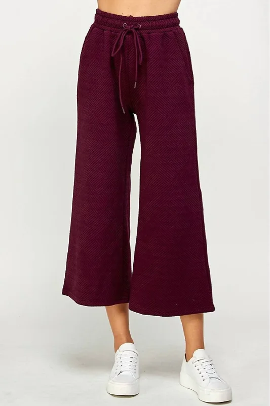 Cozy Dress Textured Cropped Wide Pant In Burgundy