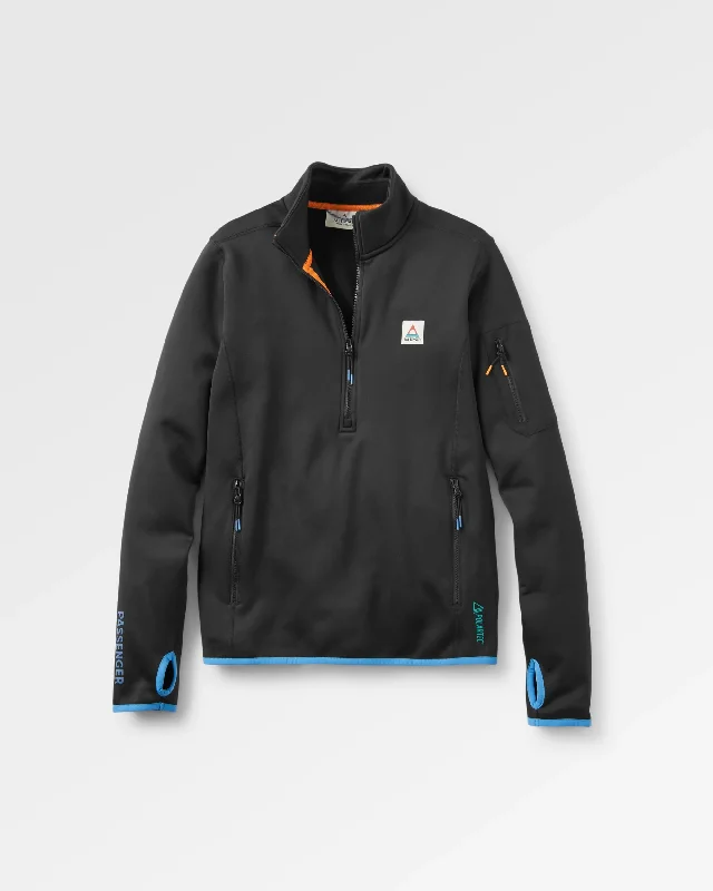 Comfortable Tops Women's Wintergreen Recycled Polartec® Fleece Pullover - Black
